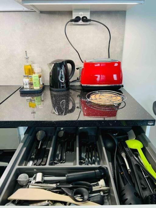 Apartment Near The Train Station, Free Parking &Netflix Куопио Екстериор снимка