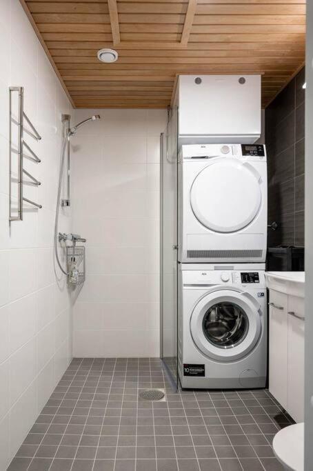 Apartment Near The Train Station, Free Parking &Netflix Куопио Екстериор снимка