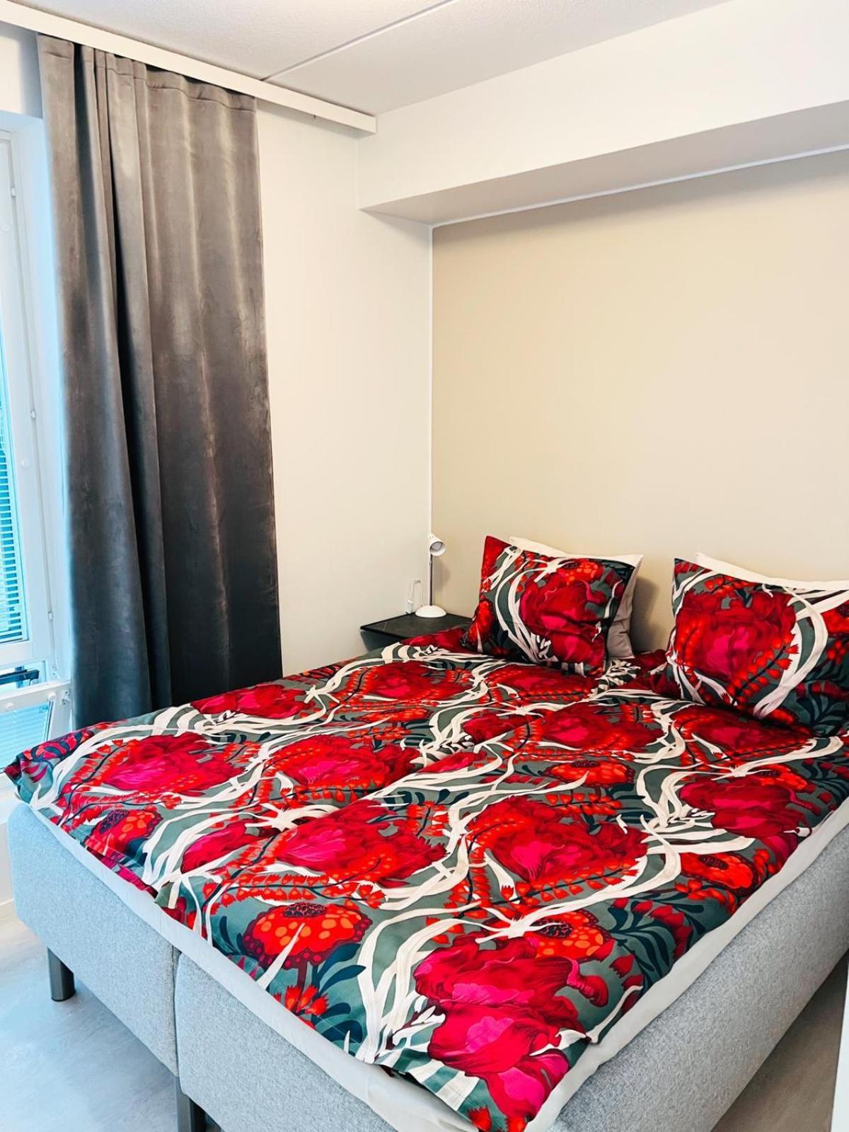 Apartment Near The Train Station, Free Parking &Netflix Куопио Екстериор снимка